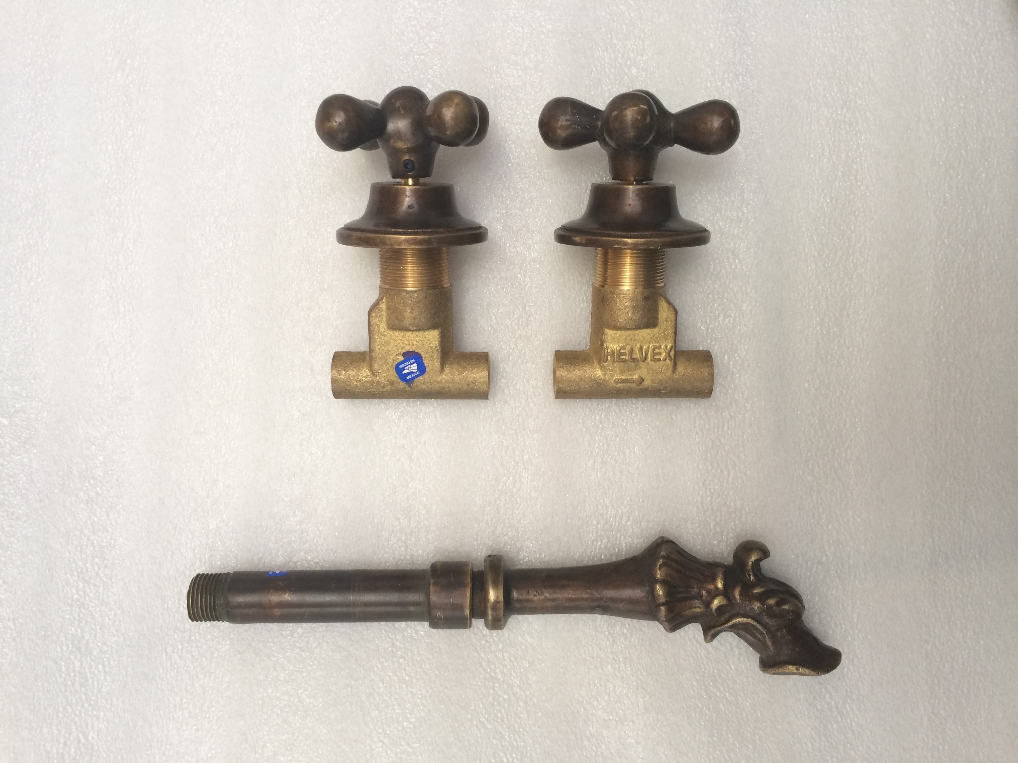 antique bathroom plumbing fixtures sinks faucets